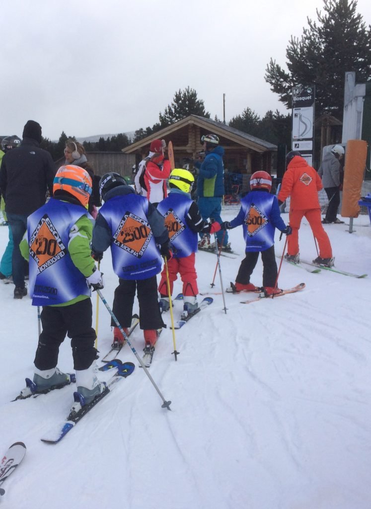 Escola d'Esquí Cota 2500 #0